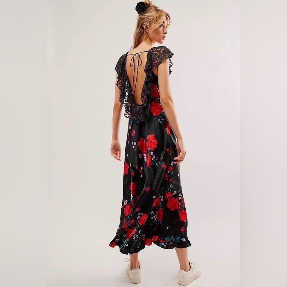 Free People Warm Hearts Midi Dress Black & Red Floral Satin Small NWOT - Picture 3 of 9